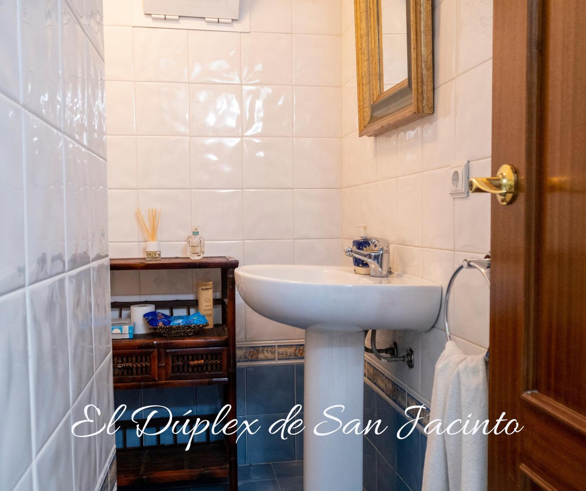 شقة El Duplex De San Jacinto إشبيلية المظهر الخارجي الصورة