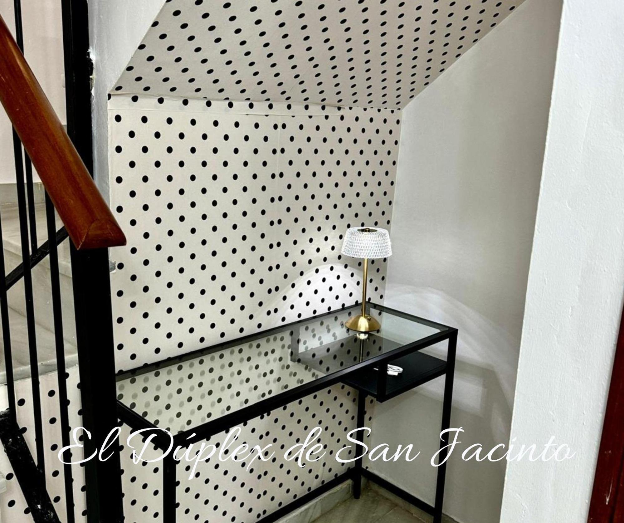 شقة El Duplex De San Jacinto إشبيلية المظهر الخارجي الصورة